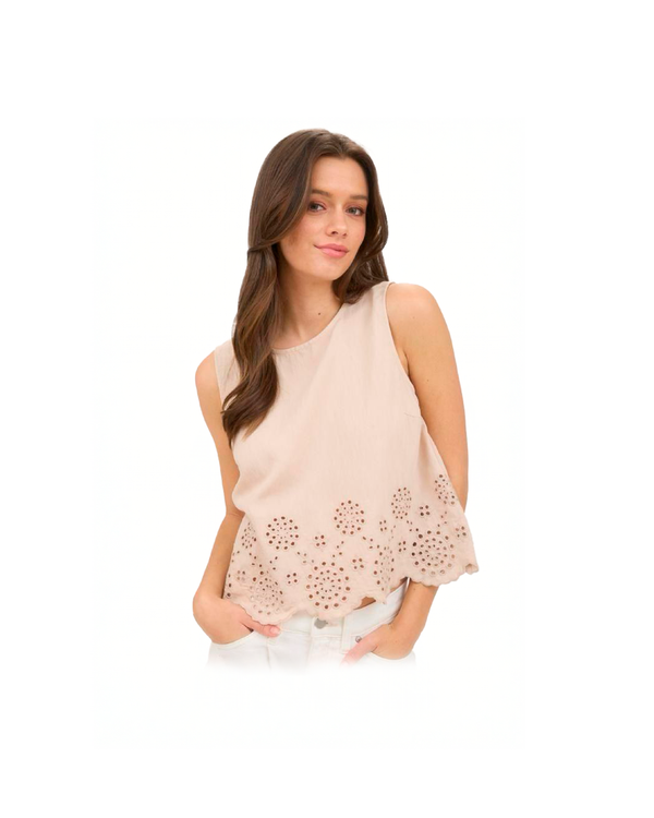 Blusa manga corta con adorno de puntos